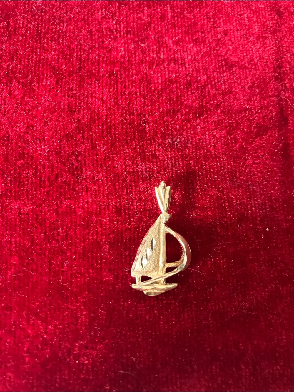14k Yellow Gold Sailboat Sail Boat Sailing Charm Pendant 1.44g Diamond Cut.